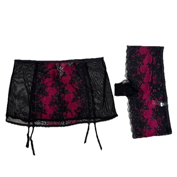 NWT Torrid Lacy Black/Pink Cheeky Panty & Garter Lace Lingerie Underwear Plus 4 - Picture 1 of 11